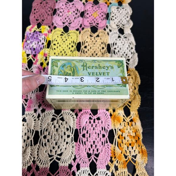 Vtg metal Hershey Chocolate Recipe Storage Box- Hersheys - pale yellow green - Picture 9 of 11